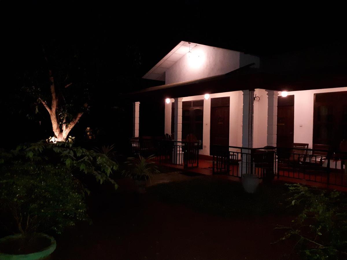 Sigiri Hibiscus Villa Сігірія Екстер'єр фото